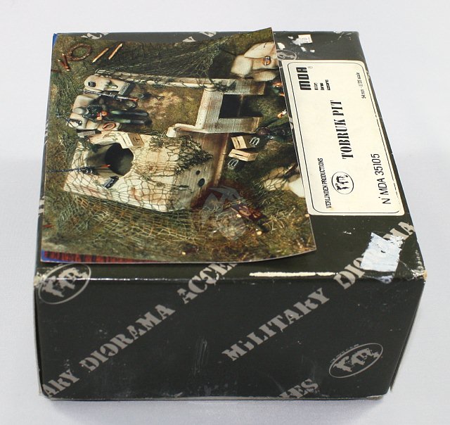 Verlinden 54mm (1/35) Tobruk Pit Bunker WWII [Plaster